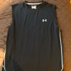 XL sleeve less shirt